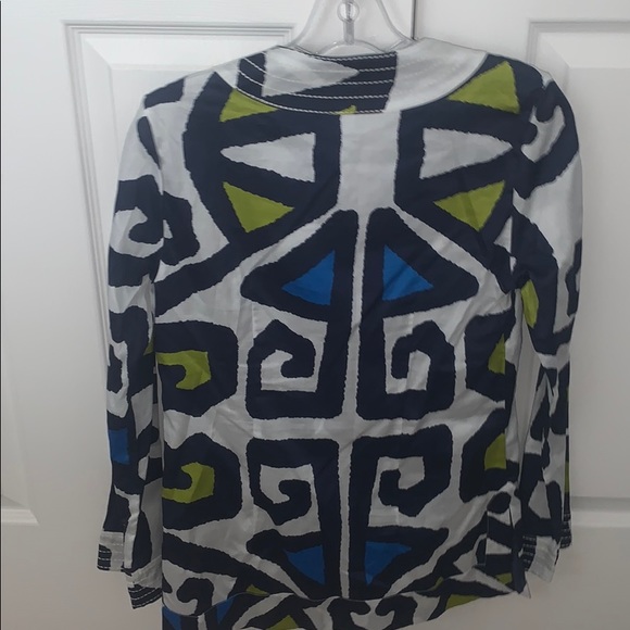 Long Sleeve Tunic with Abstract Pattern NWT - Picture 2 of 3